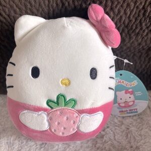 Hello Kitty Squishmallow